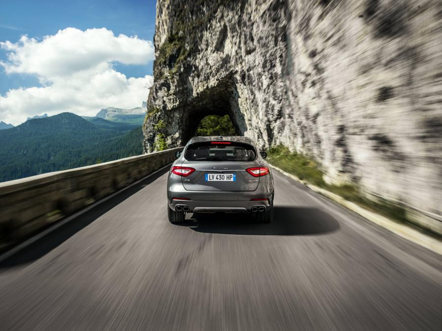  Maserati Levante S Q4 GranLusso 2017 года  (WW) (фото 43 из 47)
